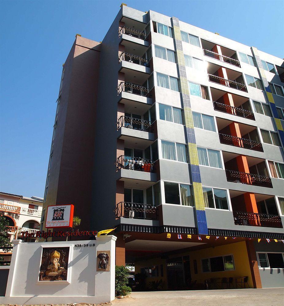 The Right Resort Pattaya Bagian luar foto