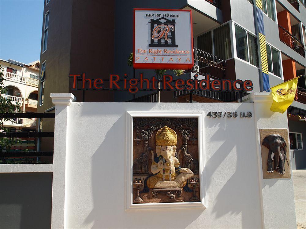 The Right Resort Pattaya Bagian luar foto