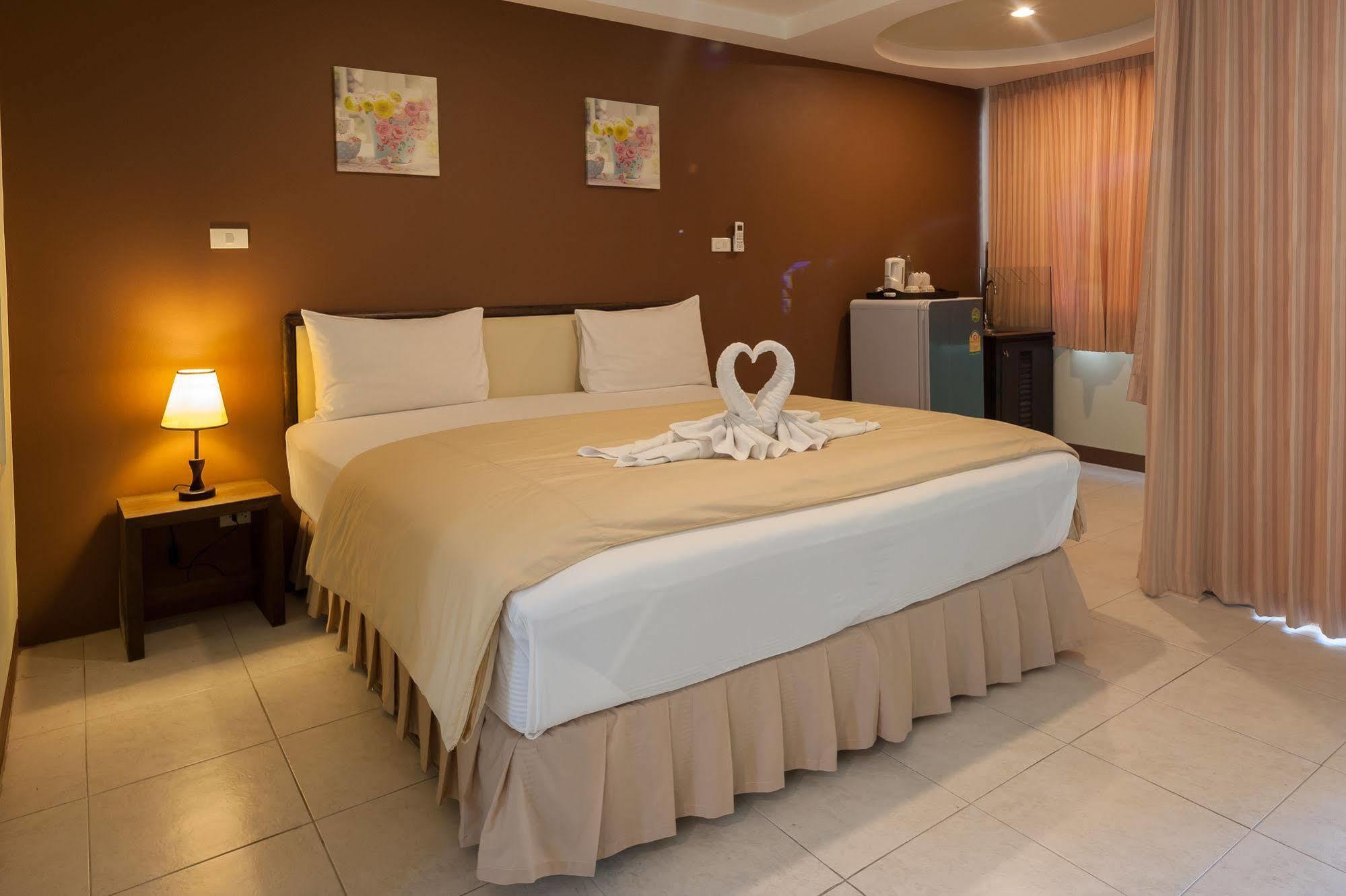The Right Resort Pattaya Bagian luar foto