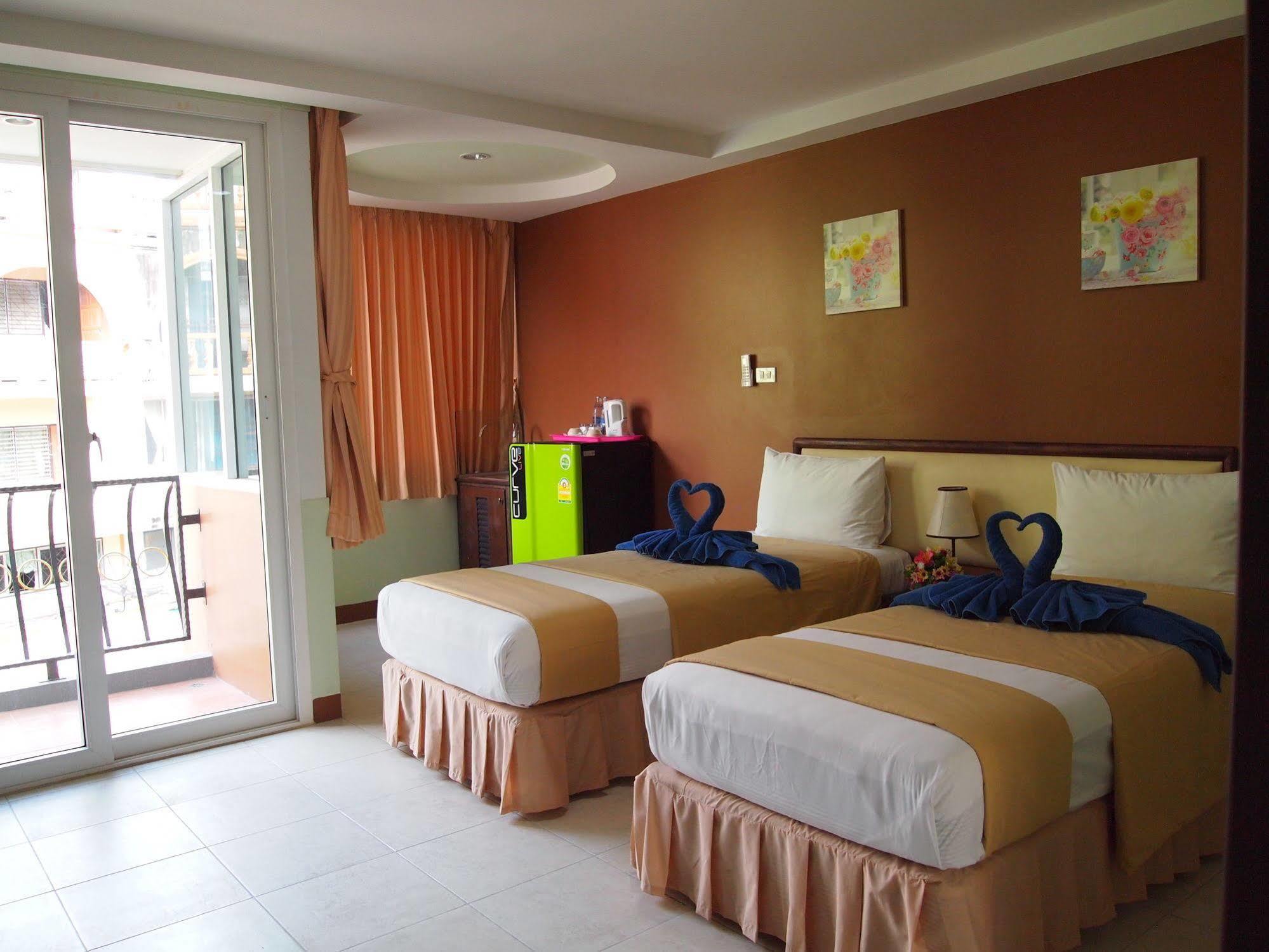 The Right Resort Pattaya Bagian luar foto