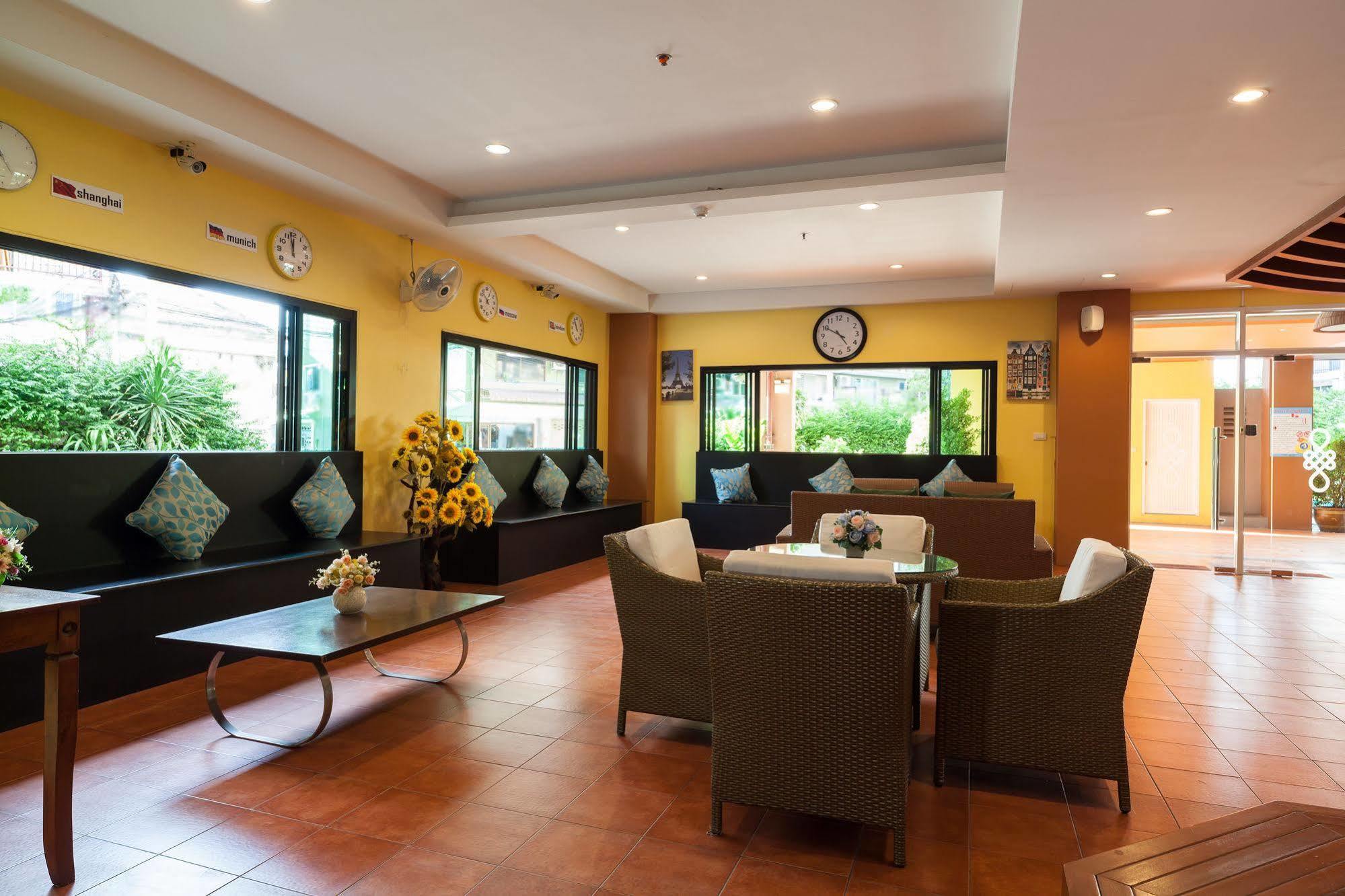 The Right Resort Pattaya Bagian luar foto
