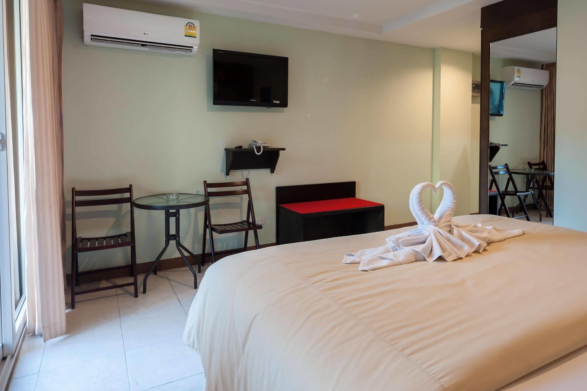 The Right Resort Pattaya Bagian luar foto