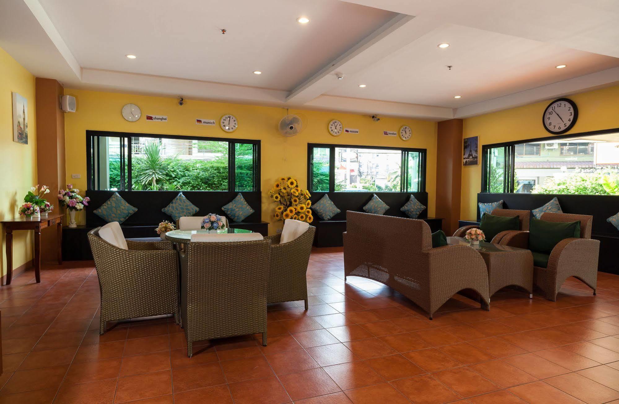 The Right Resort Pattaya Bagian luar foto